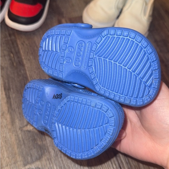 Crocs - Picture 2 of 2